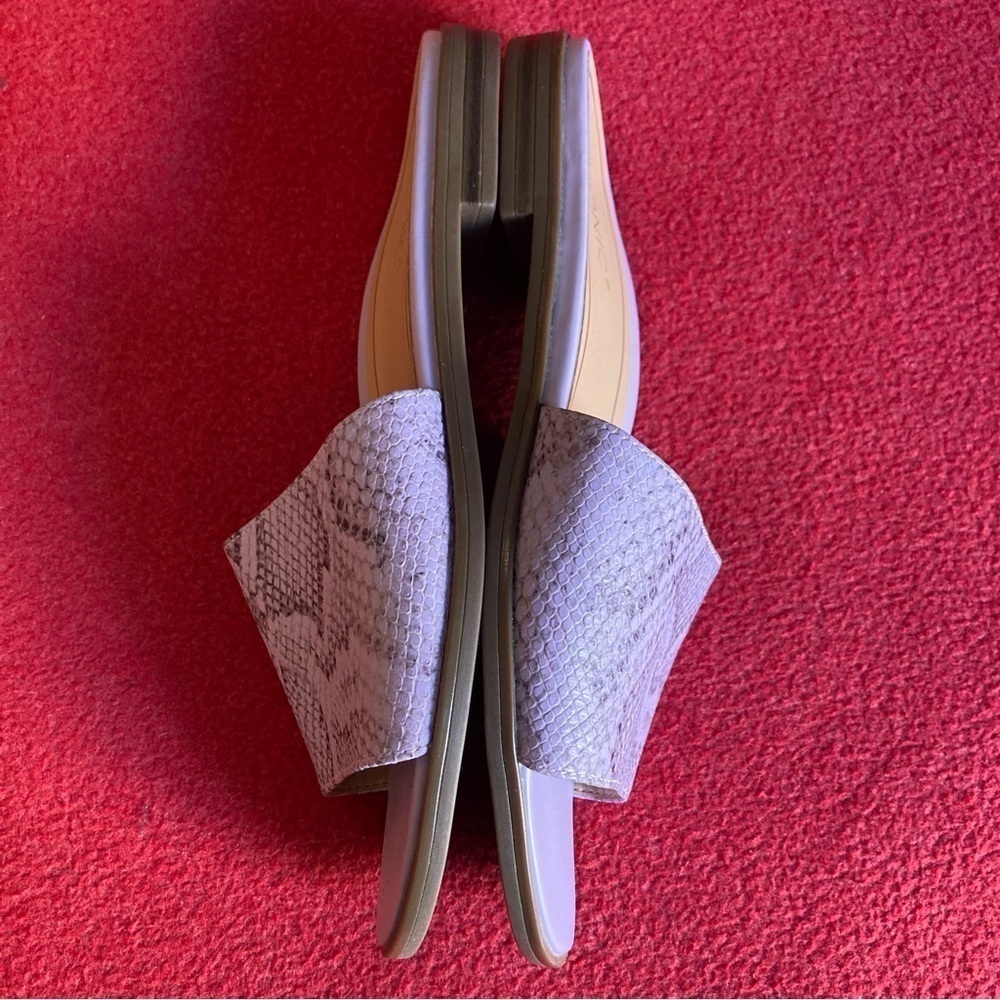 VIONIC Sz 8 Demi Embossed Snake Print Slide On Lavender Colour Way Slides  Mules - Picture 5 of 12